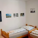 Monteurzimmer - Mit Singlekueche-apartment With Longstayfares Kaufing