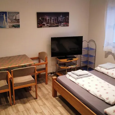 Monteurzimmer Mit Singlekueche-Apartment With Longstayfares *